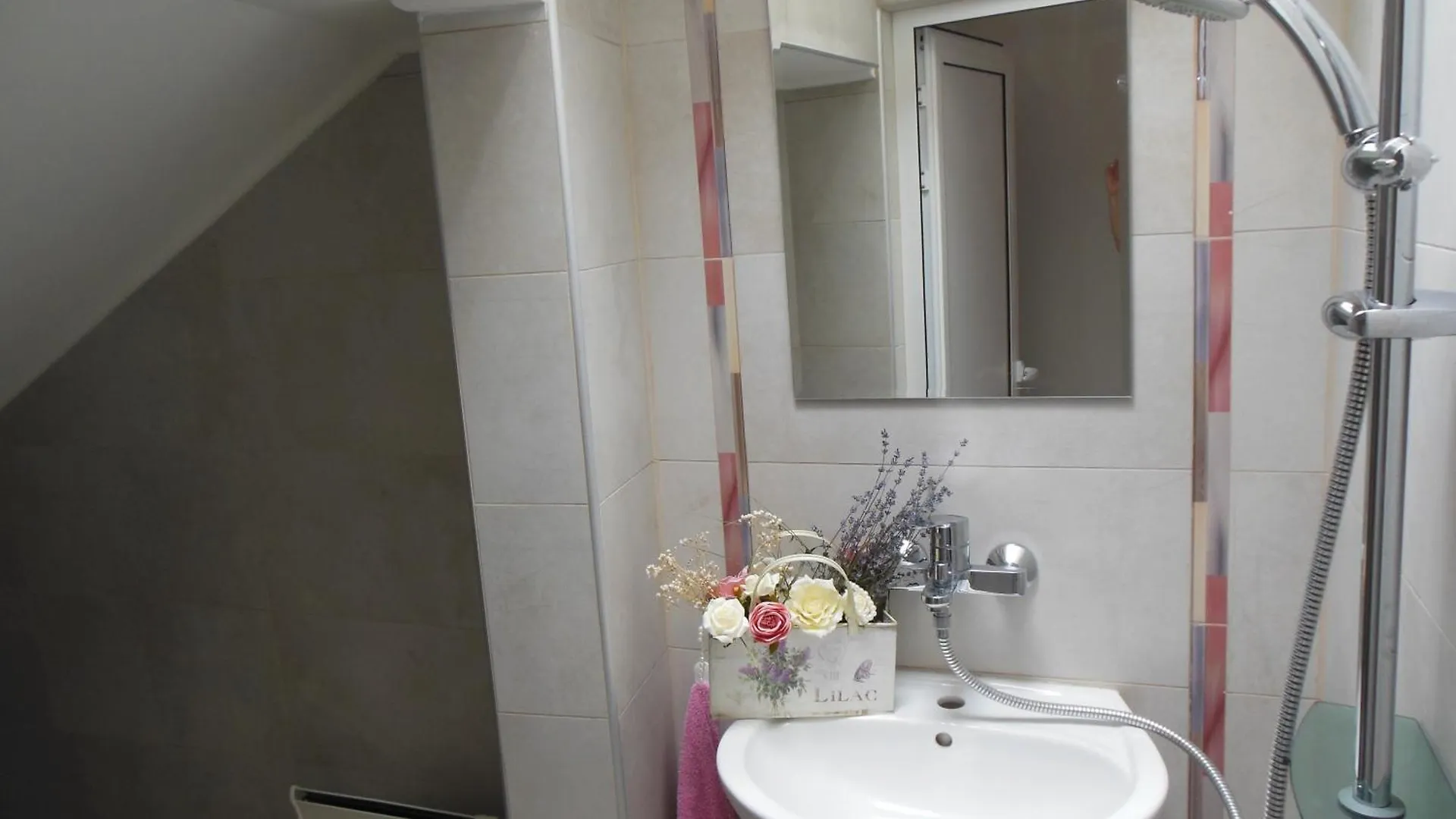 Florence Studio Varna 0*,