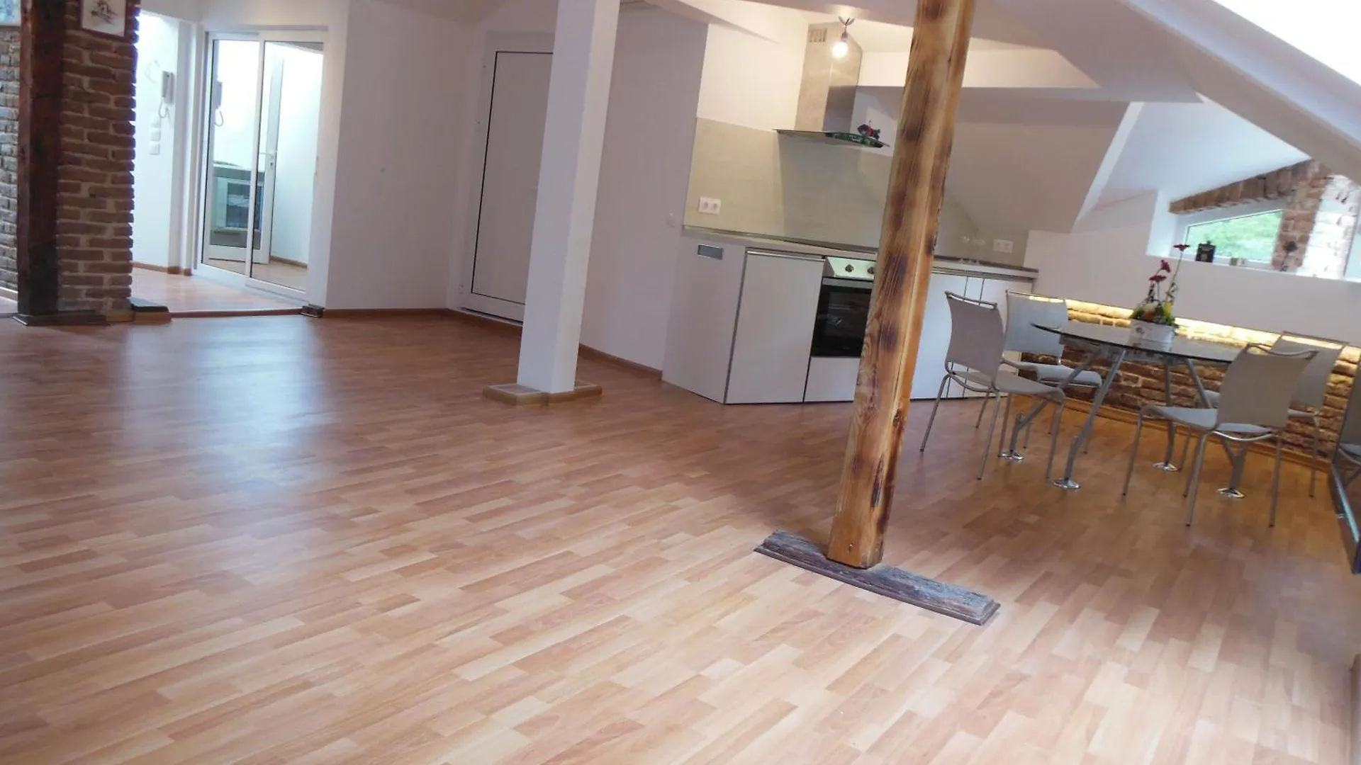 Florence Studio Varna 0*,  Bulgarien
